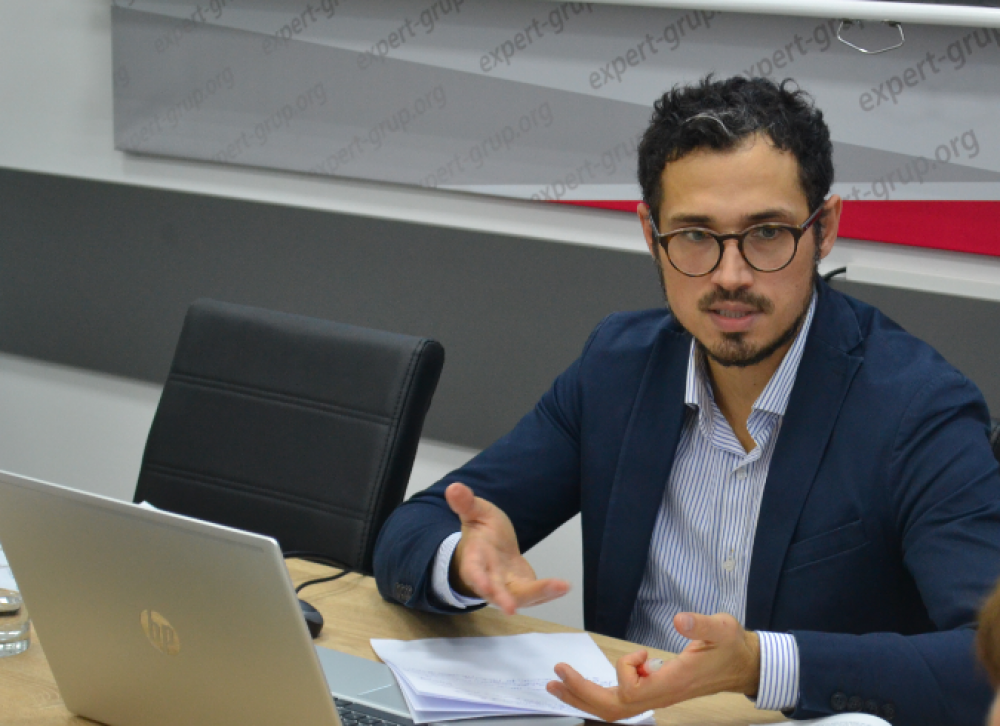 Dionis Cenușa: Contractul e o performanță cu multe vulnerabilități